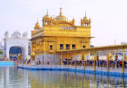 Chandigarh to Amritsar Taxi Service